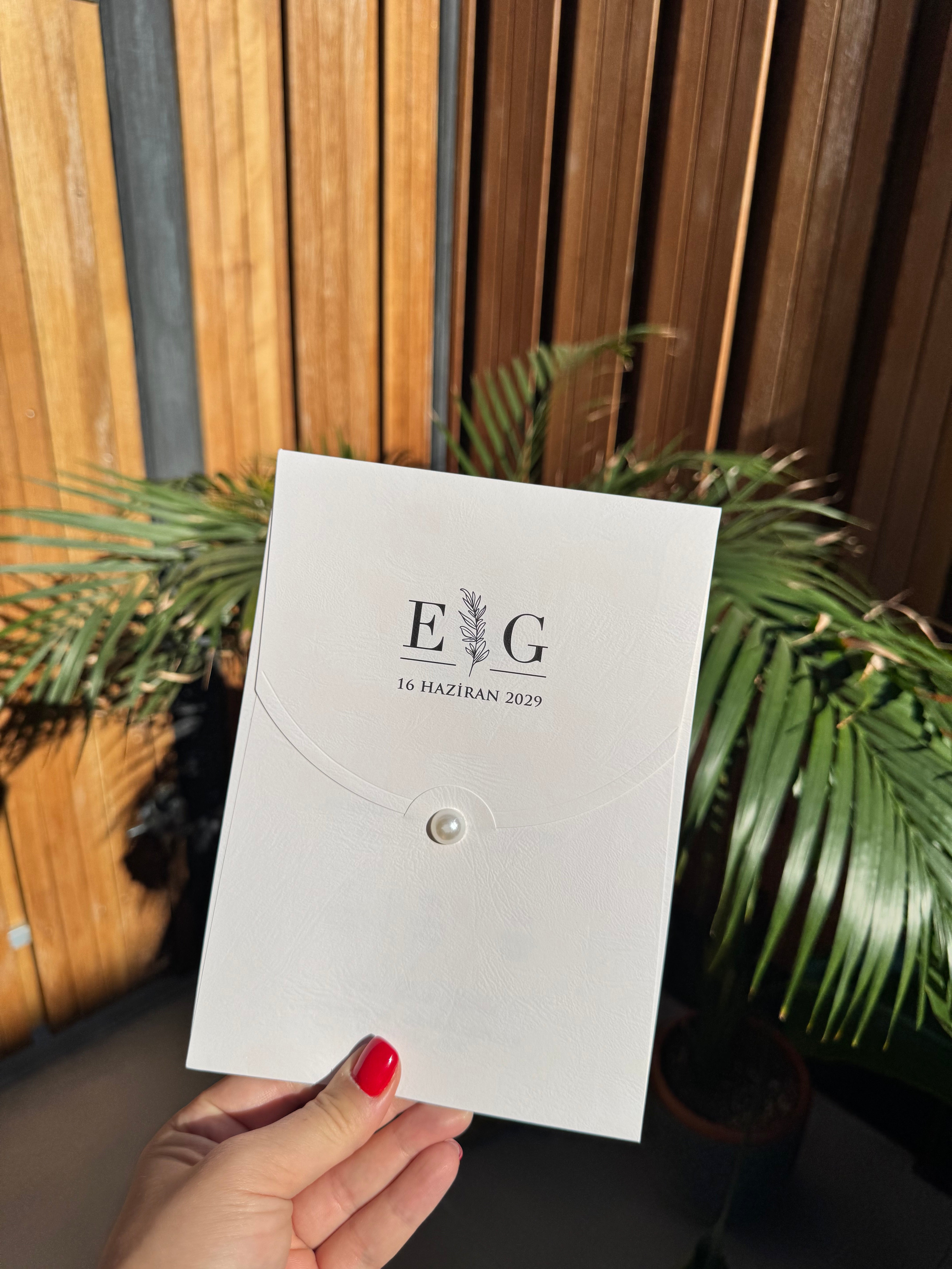 Pearl Detail White Classic Wedding Invitation