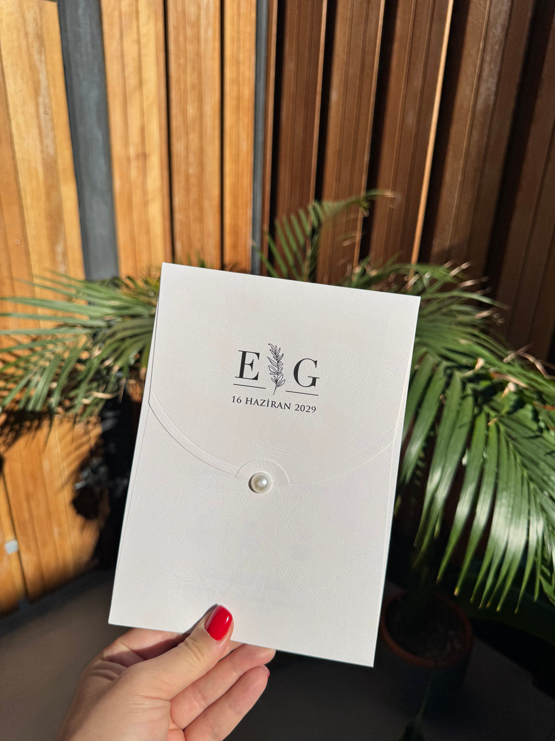 Pearl Detail White Classic Wedding Invitation