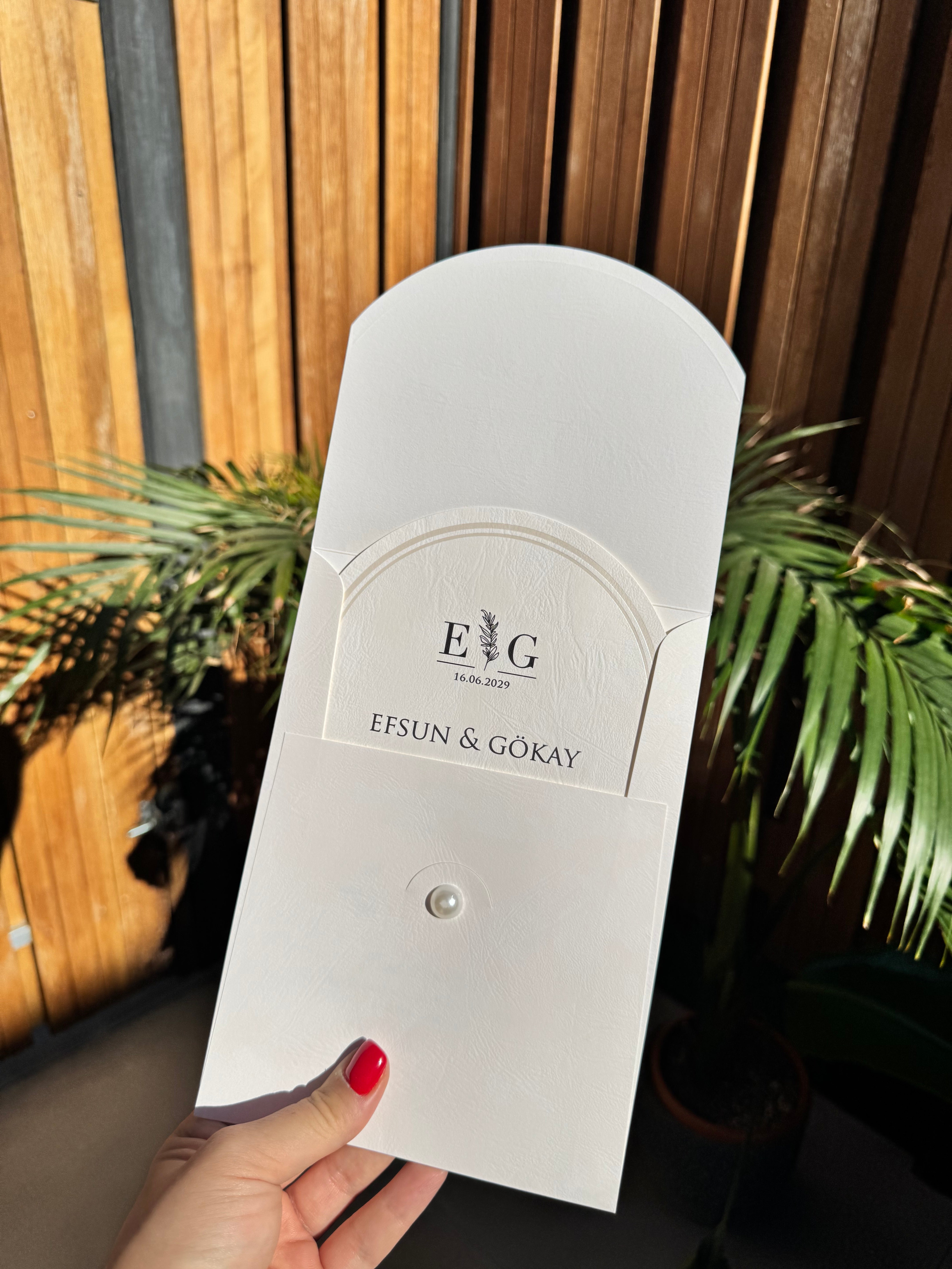 Pearl Detail White Classic Wedding Invitation