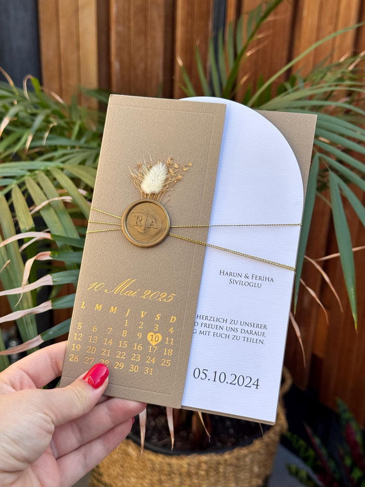 Classic White Wax Seal Chain Wedding Invitation Elegant Wedding Invite