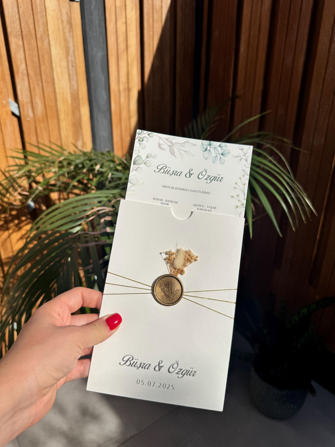 Floral Wax Seal Chain Wedding Invitation Modern Elegant Invite
